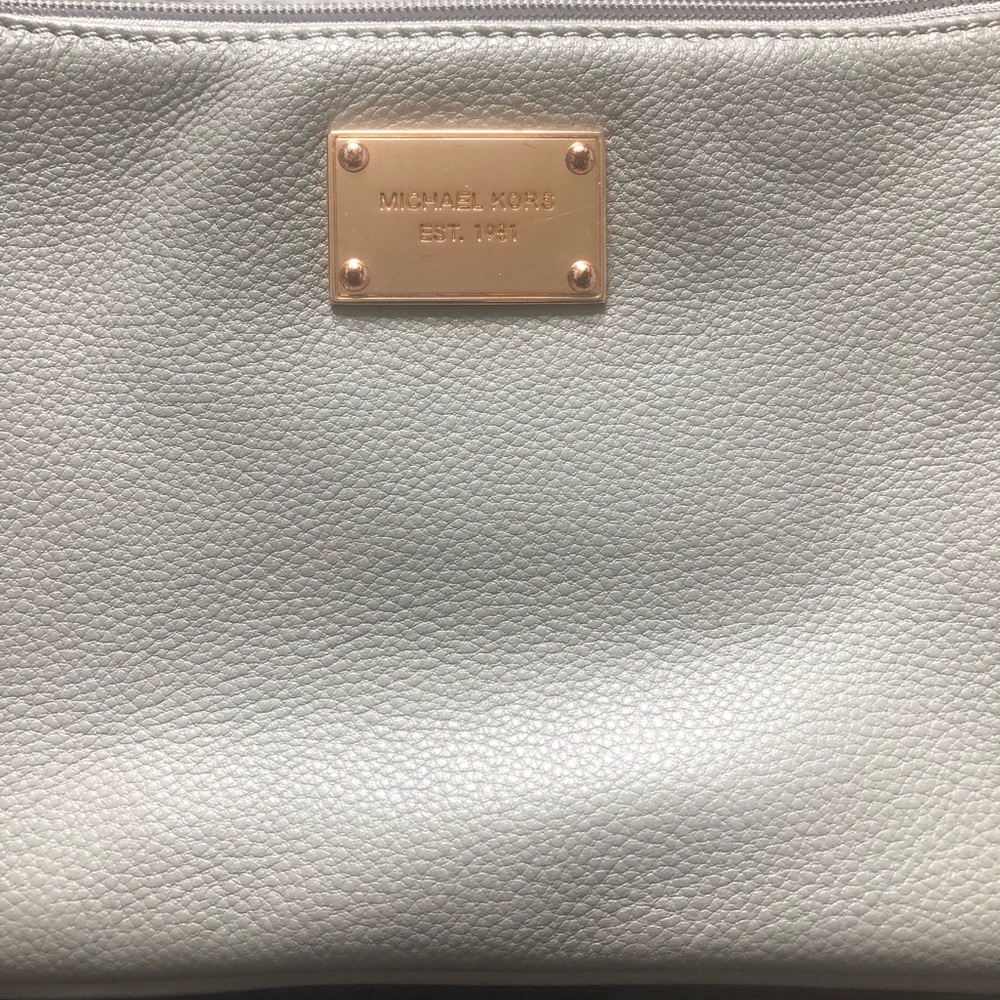 Michael Kors Crossbody in Gray & Rose Gold - Picture 2 of 6